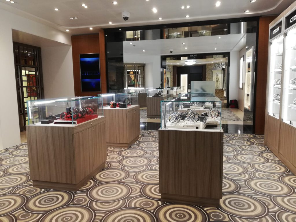https://www.somecgruppo.com/wp-content/uploads/2021/10/Costa-Fortuna-Shops-01-1024x768.jpg